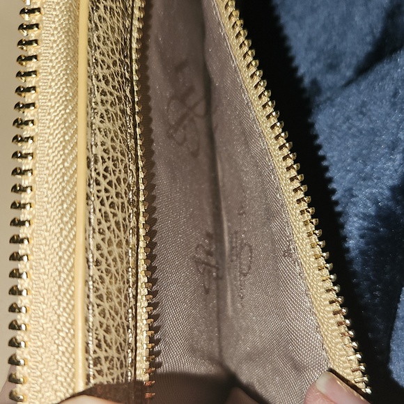 New condition-Cole Haan wallet - Picture 10 of 10